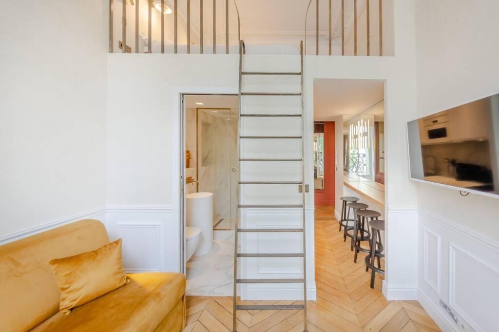 De Standing 4 - Tour Eiffel/invalides Appartement *